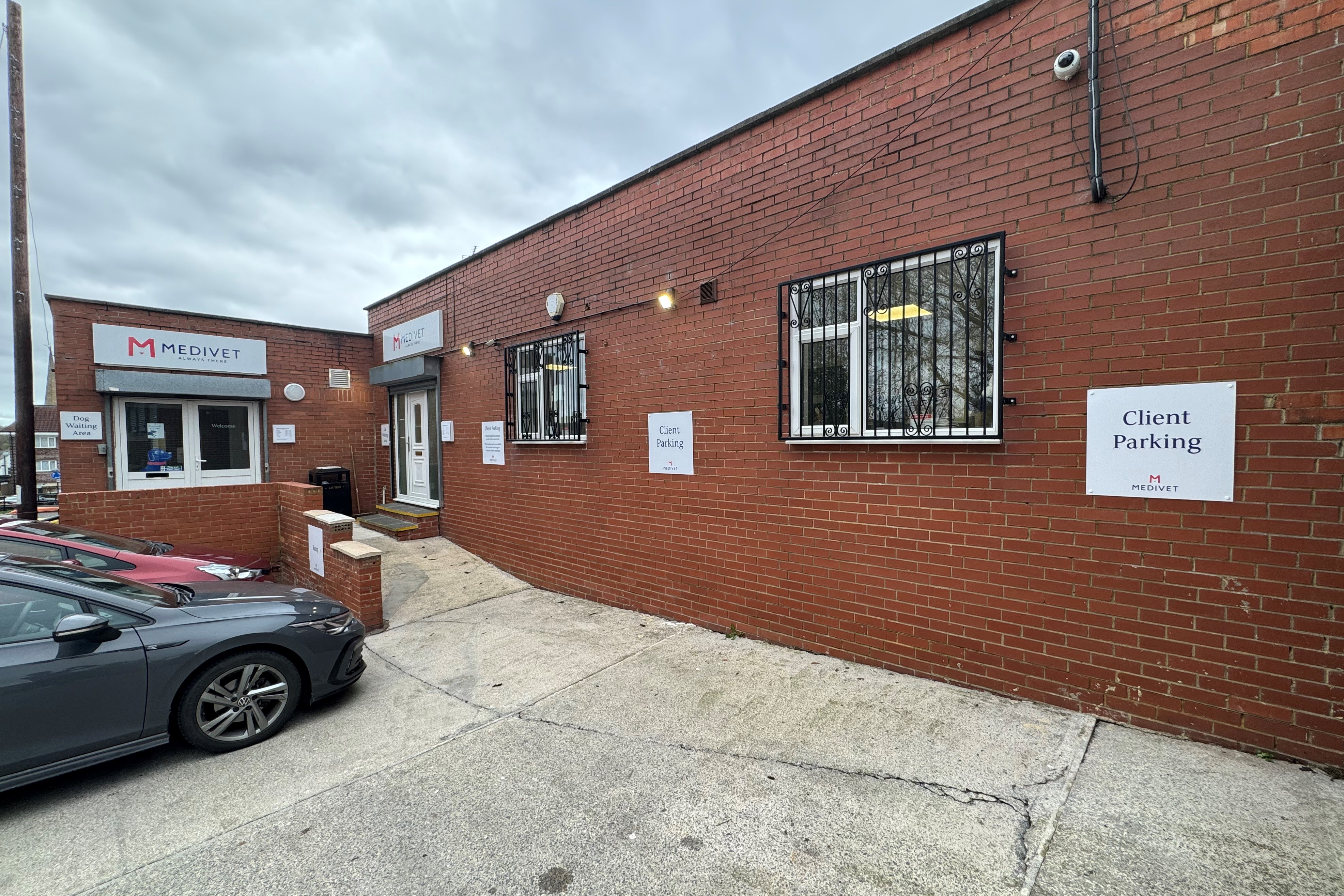 Vet in Chester-le-Street | Open Saturdays | Medivet